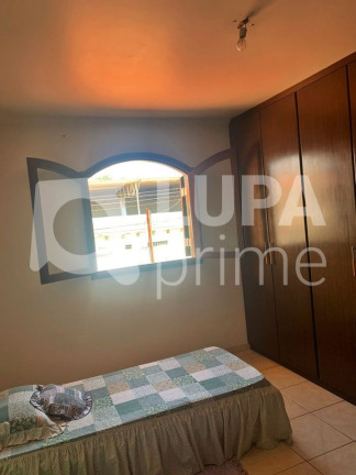 Imagem Casa com 3 Quartos à Venda, 205 m² em Jardim Guanca - São Paulo
