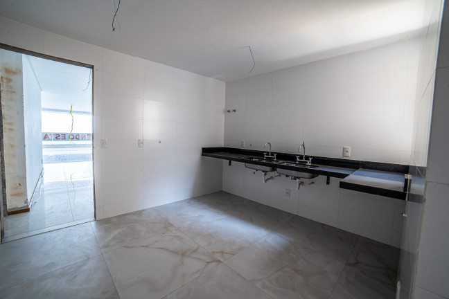 Imagem Imóvel com 4 Quartos à Venda, 261 m² em Praia Da Costa - Vila Velha Imagem Imóvel com 4 Quartos à Venda, 261 m² em Praia Da Costa - Vila Velha