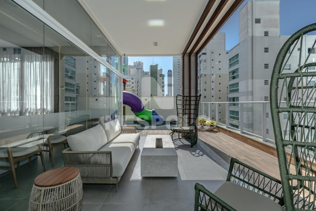 Imagem Apartamento à Venda, 172 m² em Centro - Balneario Camboriu Imagem Apartamento à Venda, 172 m² em Centro - Balneario Camboriu