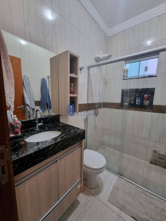 Imagem Casa com 3 Quartos à Venda, 200 m² em Jardim Itália - Anápolis