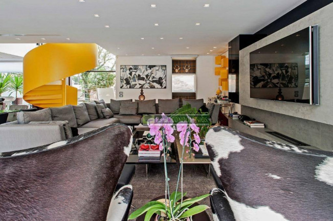 Imagem Casa com 3 Quartos à Venda, 363 m² em Santo Inácio - Curitiba Imagem Casa com 3 Quartos à Venda, 363 m² em Santo Inácio - Curitiba