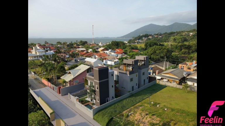 Imagem Casa com 2 Quartos à Venda, 106 m² em Ribeirão Da Ilha - Florianópolis Imagem Casa com 2 Quartos à Venda, 106 m² em Ribeirão Da Ilha - Florianópolis