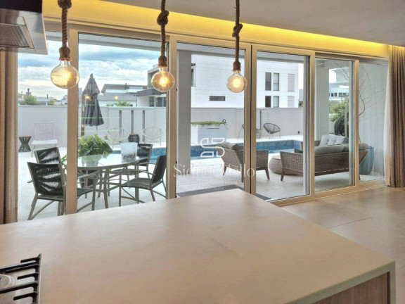 Imagem Casa com 5 Quartos à Venda, 611 m² em Centro - Camboriú
