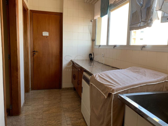 Imagem Apartamento com 3 Quartos à Venda, 238 m² em Centro - Araraquara Imagem Apartamento com 3 Quartos à Venda, 238 m² em Centro - Araraquara
