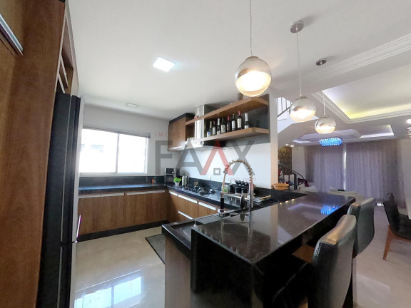 Imagem Casa com 2 Quartos à Venda, 227 m² em Alto Da Xv - Guarapuava Imagem Casa com 2 Quartos à Venda, 227 m² em Alto Da Xv - Guarapuava