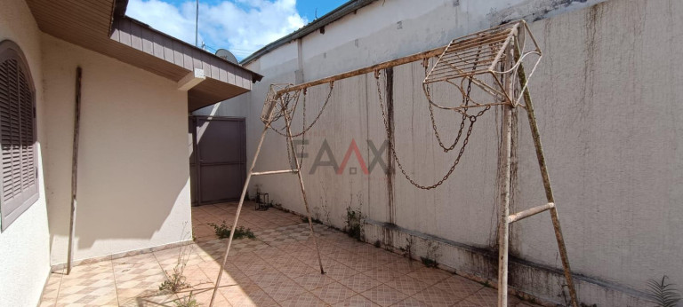 Imagem Casa com 4 Quartos à Venda, 172 m² em Trianon - Guarapuava Imagem Casa com 4 Quartos à Venda, 172 m² em Trianon - Guarapuava