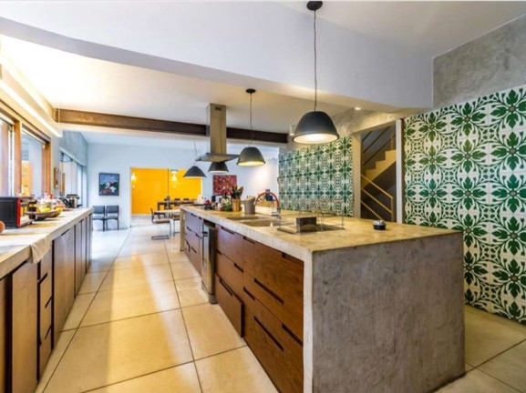 Casa com 4 Quartos à Venda, 480 m² em Alto De Pinheiros - São Paulo