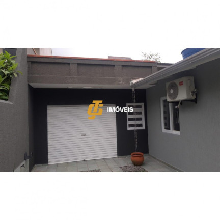 Imagem Casa com 2 Quartos à Venda, em Centro - Camboriú Imagem Casa com 2 Quartos à Venda, em Centro - Camboriú