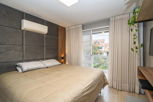 Imagem Sobrado com 5 Quartos à Venda, 213 m² em Abranches - Curitiba Imagem Sobrado com 5 Quartos à Venda, 213 m² em Abranches - Curitiba