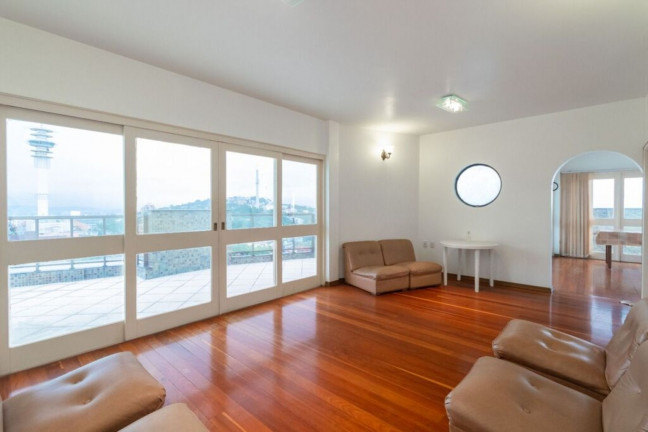 Imagem Imóvel com 3 Quartos à Venda, 126 m² em Santa Tereza - Porto Alegre Imagem Imóvel com 3 Quartos à Venda, 126 m² em Santa Tereza - Porto Alegre
