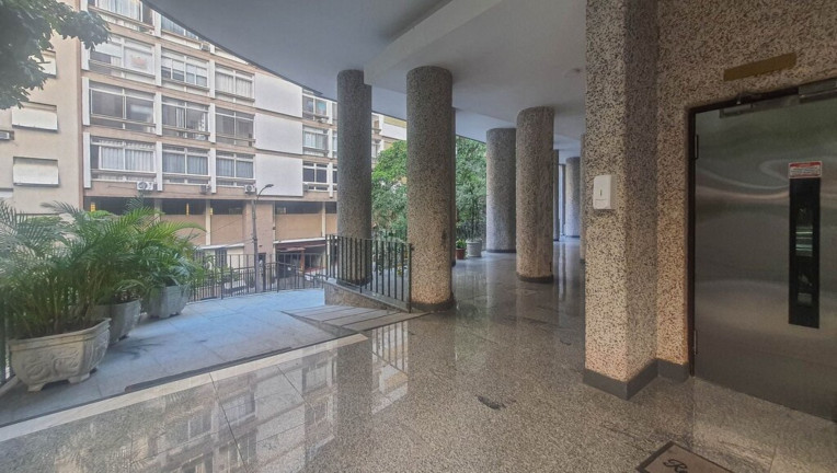 Imagem Imóvel com 1 Quarto à Venda, 41 m² em Copacabana - Rio De Janeiro Imagem Imóvel com 1 Quarto à Venda, 41 m² em Copacabana - Rio De Janeiro