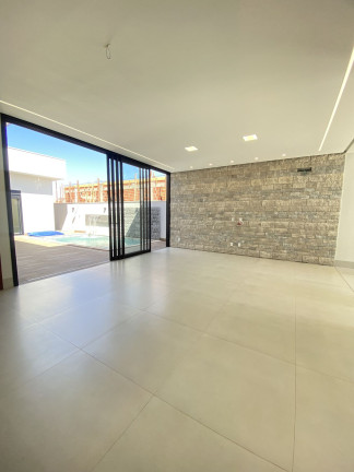 Imagem Casa com 3 Quartos à Venda, 256 m² em Condomínio Meridian - Goianésia