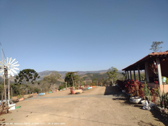 Imagem Chácara com 3 Quartos à Venda, 23.900 m² em Zona Rural - Caldas