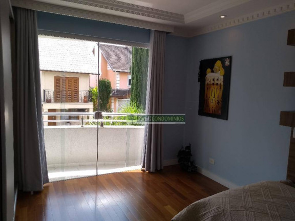 Imagem Casa com 4 Quartos à Venda, 480 m² em Santo Inácio - Curitiba Imagem Casa com 4 Quartos à Venda, 480 m² em Santo Inácio - Curitiba