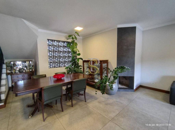 Imagem Casa com 3 Quartos à Venda, 260 m² em Vila Petrópolis - Atibaia Imagem Casa com 3 Quartos à Venda, 260 m² em Vila Petrópolis - Atibaia