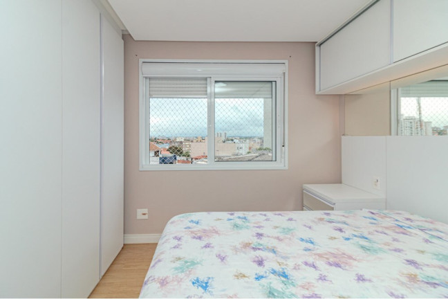Imagem Imóvel com 3 Quartos à Venda, 72 m² em Passo Da Areia - Porto Alegre