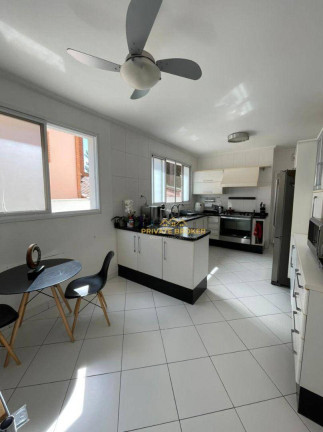 Imagem Casa com 4 Quartos à Venda, 310 m² em Alphaville 04 - Santana De Parnaíba Imagem Casa com 4 Quartos à Venda, 310 m² em Alphaville 04 - Santana De Parnaíba