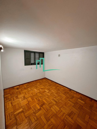 Imagem Casa com 3 Quartos à Venda, em Centro - Franca Imagem Casa com 3 Quartos à Venda, em Centro - Franca