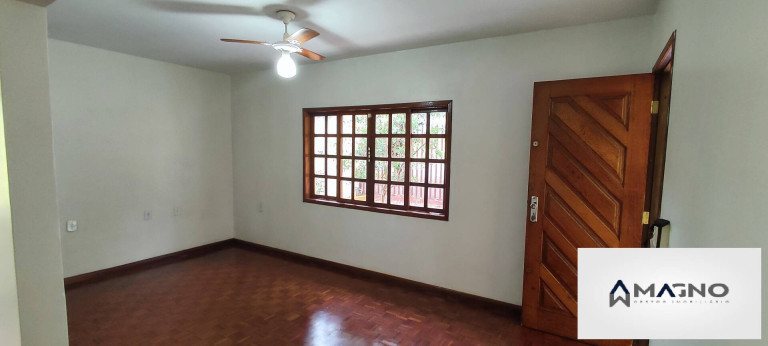 Imagem Casa com 3 Quartos à Venda, 131 m² em Coqueiral - Cascavel Imagem Casa com 3 Quartos à Venda, 131 m² em Coqueiral - Cascavel