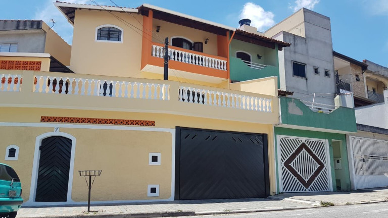 Sobrado com 3 Quartos à Venda, 259 m² em Parque Gerassi - Santo André