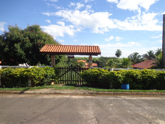 Imagem Casa com 1 Quarto à Venda, 2.118 m² em Chacara Sobradinho - Adolfo Imagem Casa com 1 Quarto à Venda, 2.118 m² em Chacara Sobradinho - Adolfo