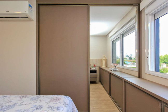 Imagem Apartamento com 2 Quartos à Venda, 70 m² em Santa Maria Goretti - Porto Alegre Imagem Apartamento com 2 Quartos à Venda, 70 m² em Santa Maria Goretti - Porto Alegre