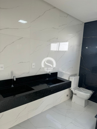 Imagem Casa com 4 Quartos à Venda, 214 m² Imagem Casa com 4 Quartos à Venda, 214 m²