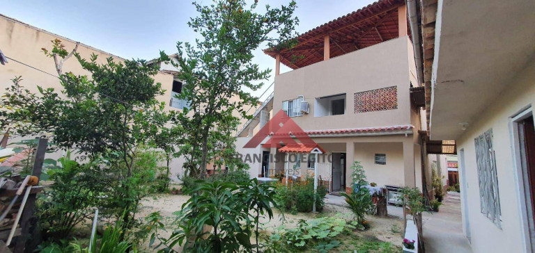 Imagem Casa com 6 Quartos à Venda, 327 m² em Itaipu - Niterói Imagem Casa com 6 Quartos à Venda, 327 m² em Itaipu - Niterói