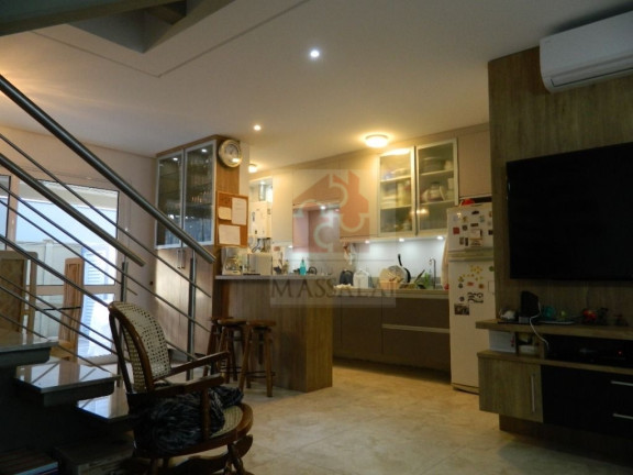 Imagem Casa com 3 Quartos à Venda, 194 m² em Glória - Porto Alegre Imagem Casa com 3 Quartos à Venda, 194 m² em Glória - Porto Alegre