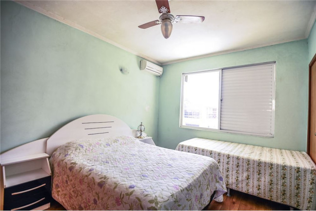 Imagem Casa com 2 Quartos à Venda, em Passo Da Areia - Porto Alegre Imagem Casa com 2 Quartos à Venda, em Passo Da Areia - Porto Alegre
