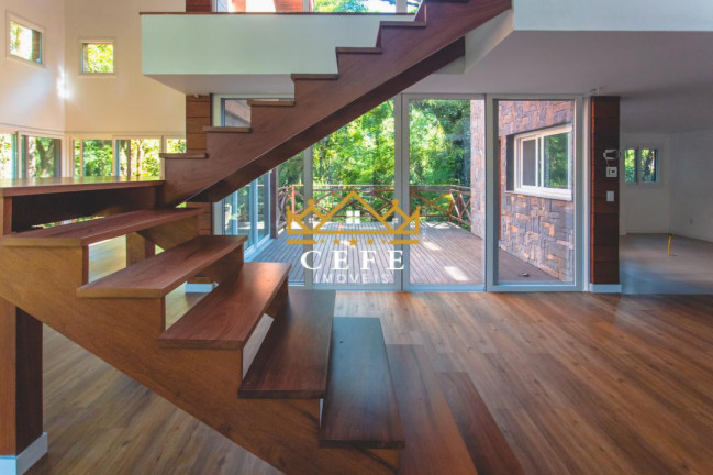 Imagem Casa com 4 Quartos à Venda, 385 m² em Centro - Gramado Imagem Casa com 4 Quartos à Venda, 385 m² em Centro - Gramado