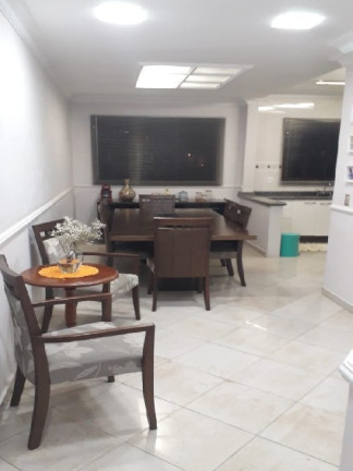 Imagem Casa com 3 Quartos à Venda, 233 m² em Vila Floresta - Santo André