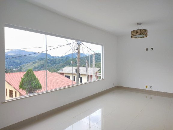 Imagem Casa com 4 Quartos à Venda, 216 m² em Albuquerque - Teresópolis Imagem Casa com 4 Quartos à Venda, 216 m² em Albuquerque - Teresópolis
