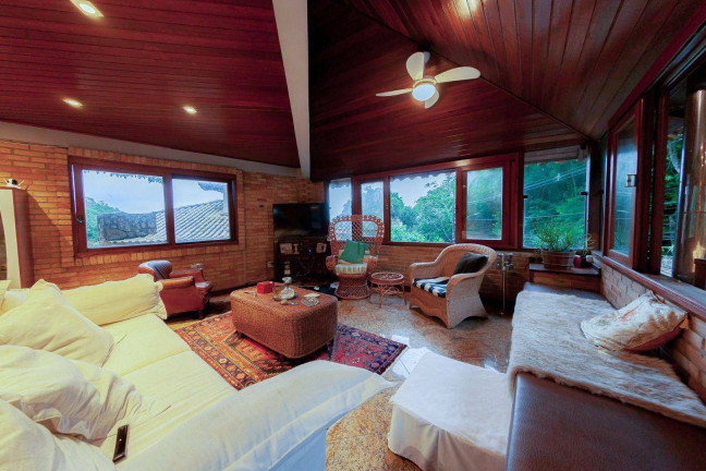 Casa com 4 Quartos à Venda, 350 m² em Itacoatiara - Niterói