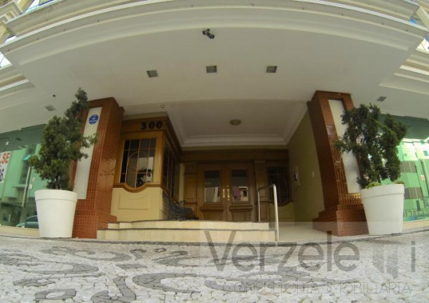 Imagem Apartamento com 3 Quartos para Temporada, 146 m² em Centro - Balneário Camboriú Imagem Apartamento com 3 Quartos para Temporada, 146 m² em Centro - Balneário Camboriú