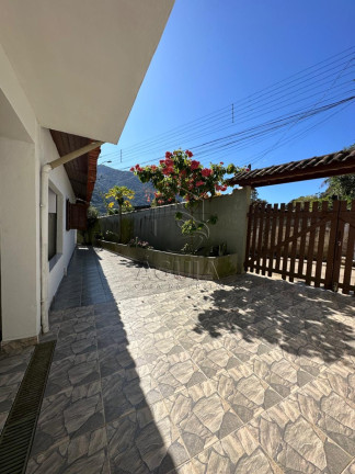 Casa com 4 Quartos à Venda, 190 m² em Saco Da Ribeira - Ubatuba