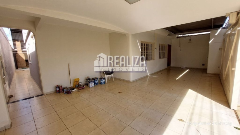 Imagem Sobrado com 4 Quartos para Alugar, 300 m² em Jardim Induberaba - Uberaba