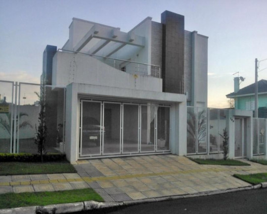 Imagem Casa com 3 Quartos à Venda, 207 m² em Moinhos De Vento - Canoas