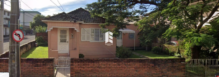 Imagem Casa com 3 Quartos à Venda, 375 m² em Nossa Senhora De Fátima - Santa Maria Imagem Casa com 3 Quartos à Venda, 375 m² em Nossa Senhora De Fátima - Santa Maria