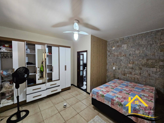 Imagem Casa com 6 Quartos à Venda, 232 m² em Centro - Balneário Barra Do Sul Imagem Casa com 6 Quartos à Venda, 232 m² em Centro - Balneário Barra Do Sul