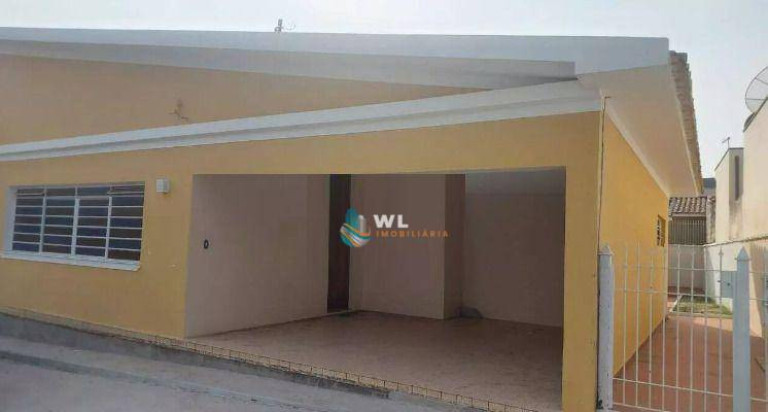 Casa com 3 Quartos para Alugar, 200 m² em Centro - Vinhedo