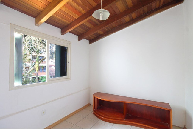 Imagem Casa de Condomínio com 3 Quartos à Venda, 254 m² em Ipanema - Porto Alegre