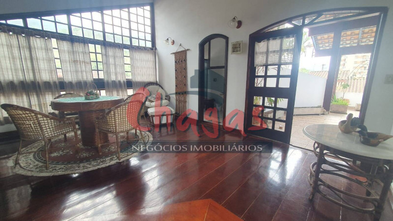 Imagem Casa com 4 Quartos à Venda, 460 m² em Caraguatatuba Imagem Casa com 4 Quartos à Venda, 460 m² em Caraguatatuba