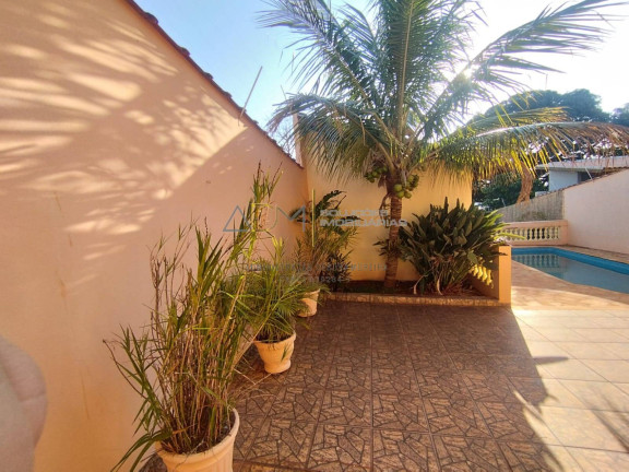 Imagem Casa com 3 Quartos à Venda, 400 m² em Vila Maria - Botucatu