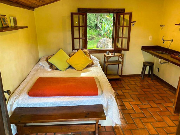 Imagem Imóvel com 9 Quartos à Venda, 220.000 m² em Serrinha - Teresópolis Imagem Imóvel com 9 Quartos à Venda, 220.000 m² em Serrinha - Teresópolis