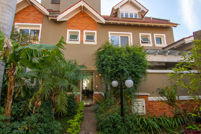Imagem Casa de Condomínio com 4 Quartos à Venda, 438 m² em Três Figueiras - Porto Alegre Imagem Casa de Condomínio com 4 Quartos à Venda, 438 m² em Três Figueiras - Porto Alegre