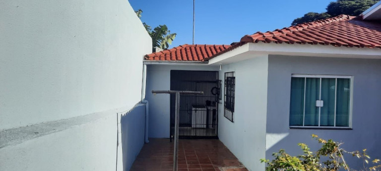 Imagem Casa com 2 Quartos à Venda, 170 m² em Conjunto Residencial Branca Vieira - Maringa