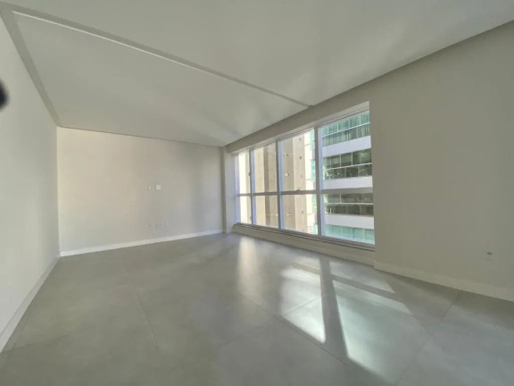 Imagem Apartamento com 4 Quartos à Venda, 200 m² em Meia Praia - Itapema