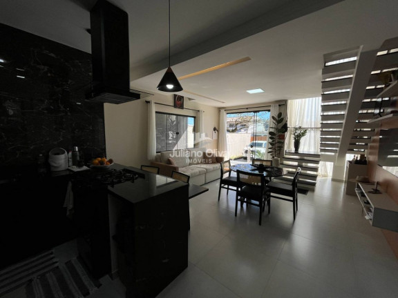 Imagem Sobrado à Venda, 142 m² em Barra Do Sai - Itapoá Imagem Sobrado à Venda, 142 m² em Barra Do Sai - Itapoá
