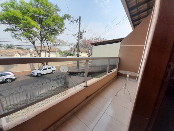 Imagem Casa com 3 Quartos à Venda, 149 m² em Cabral - Contagem Imagem Casa com 3 Quartos à Venda, 149 m² em Cabral - Contagem